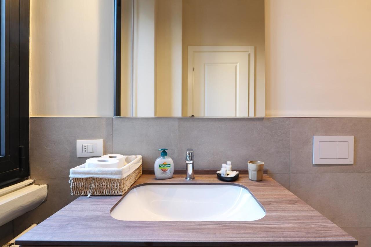 Luxury San Babila Apartment Milánó Kültér fotó