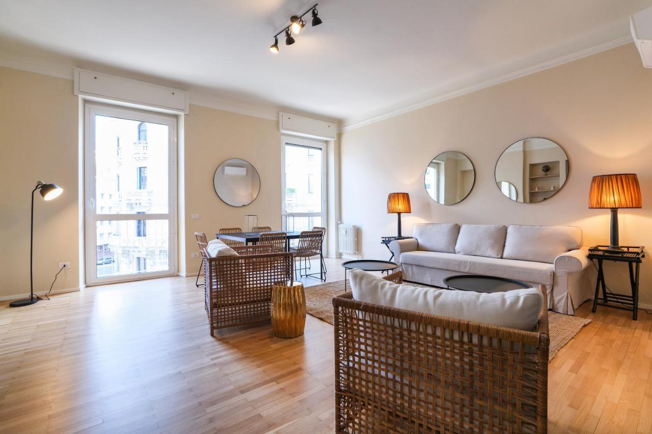 Luxury San Babila Apartment Milánó Kültér fotó